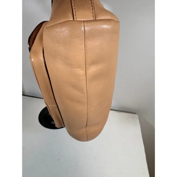 Coach Legacy Courtney Tan Leather Hobo Shoulder Bag with Turnlock Pocket - Picture 2 of 11